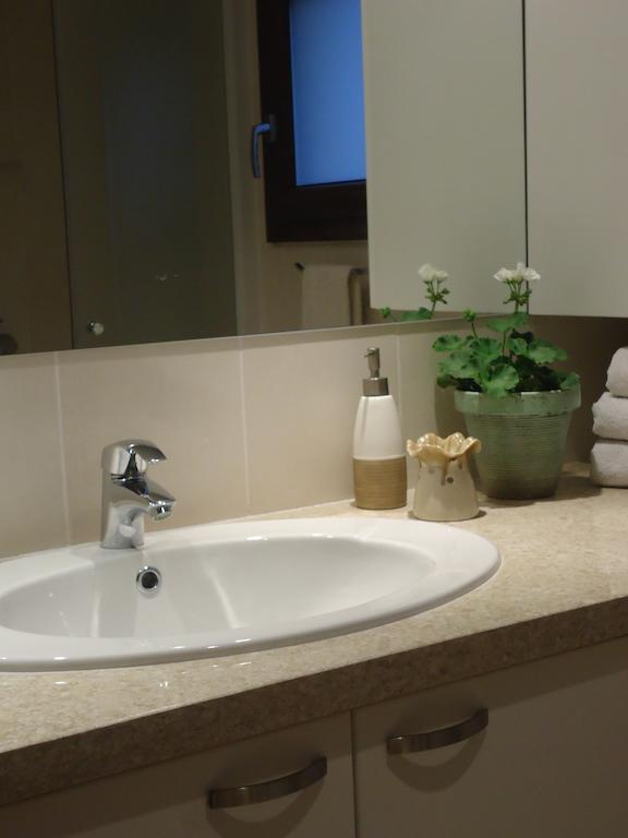 Petralona Apartment Agios Athanasios Oda fotoğraf
