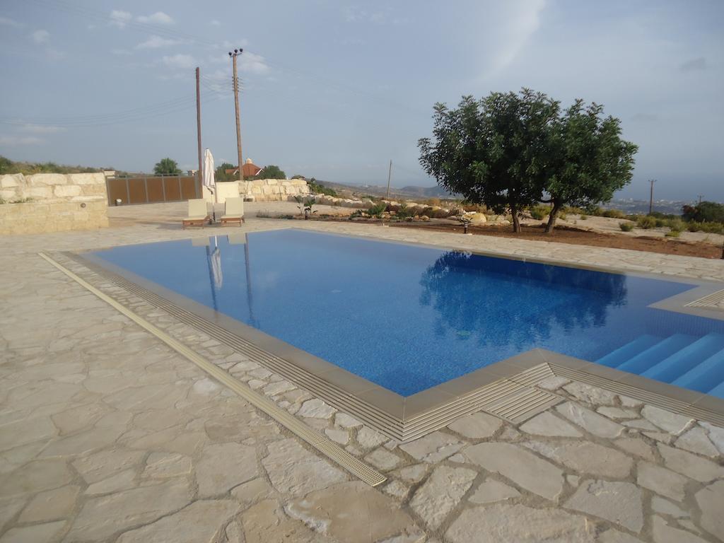 Petralona Apartment Agios Athanasios Oda fotoğraf